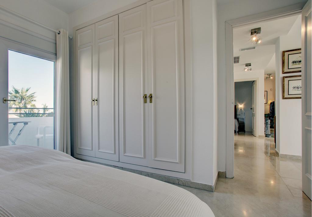 Sunny Golf Apartment Estepona Buitenkant foto